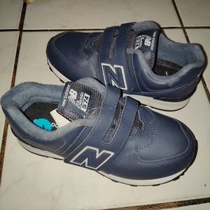New Balance Sneakers sz 2 Navy Blue